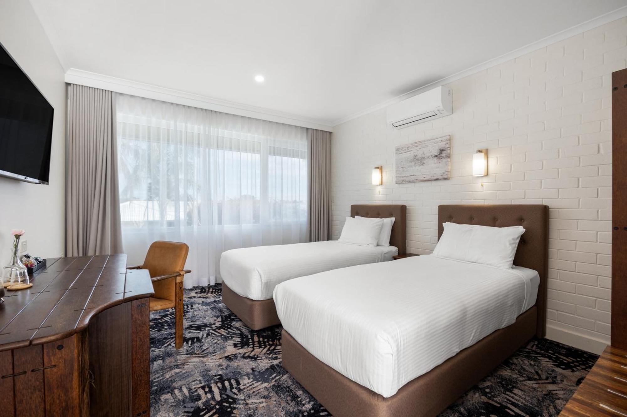 Best Western Adelaide Airport Exterior photo